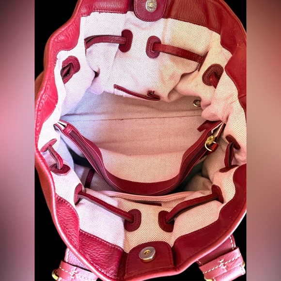 Dooney and Bourke red pebble leather Chiara Bag - Picture 7 of 10